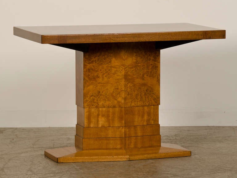 Italian Art Deco Period Burl Walnut and Palisander Wood Pedestal Table, Italy circa 1930