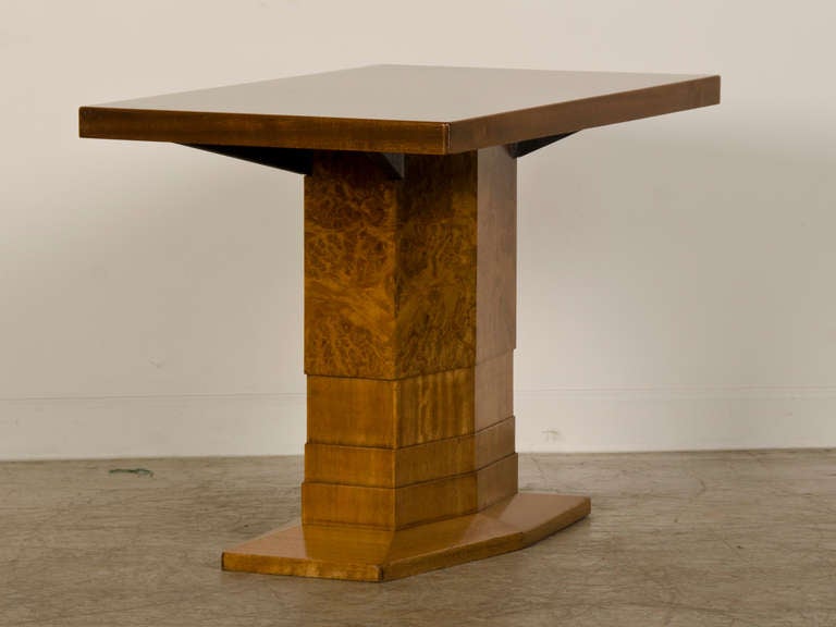 Art Deco Period Burl Walnut and Palisander Wood Pedestal Table, Italy circa 1930 In Excellent Condition In Houston, TX