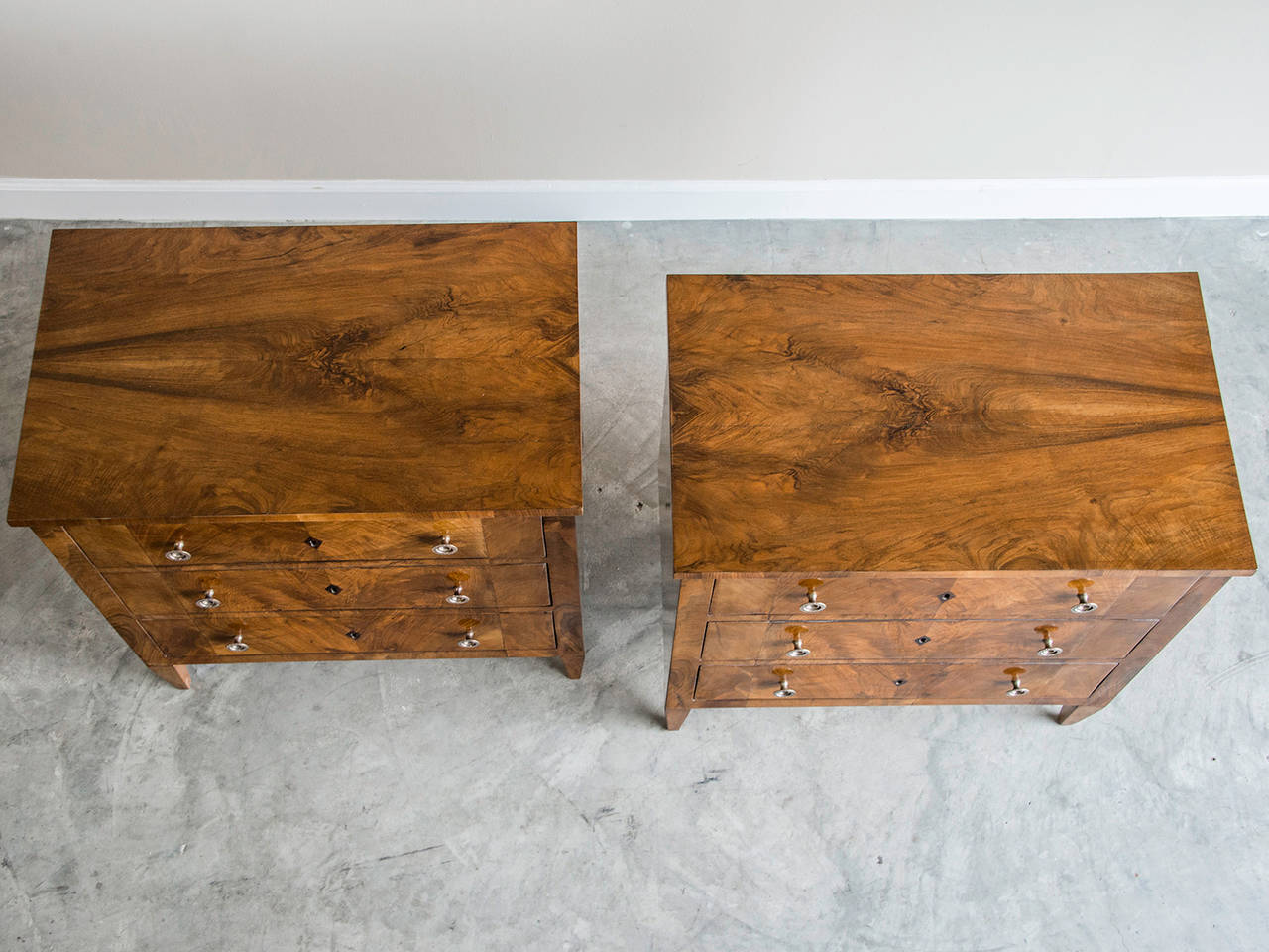 Pair of Biedermeier Style Matched Walnut Chests, Austria circa 1900 In Excellent Condition In Houston, TX