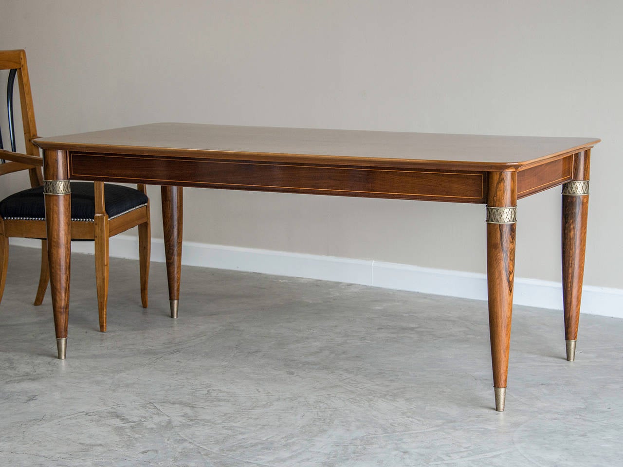 Art Moderne Burl Walnut Table, Italy, circa 1940 2