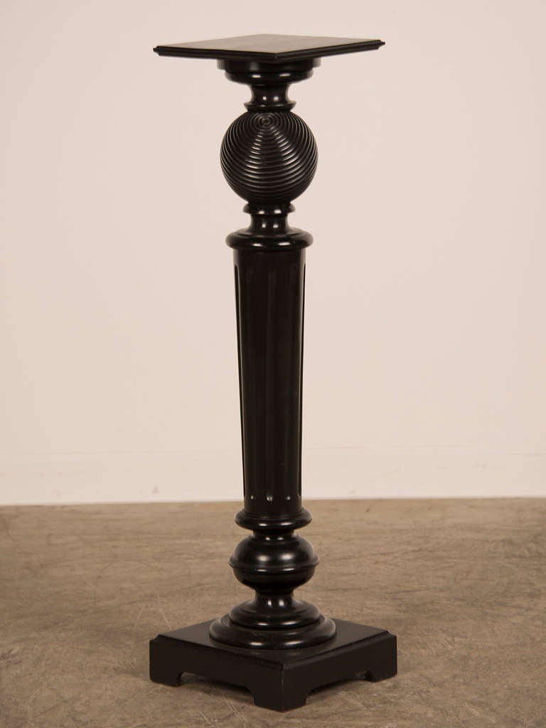 Neoclassical ebonized pedestal, Belle Epoque period, France circa 1890.