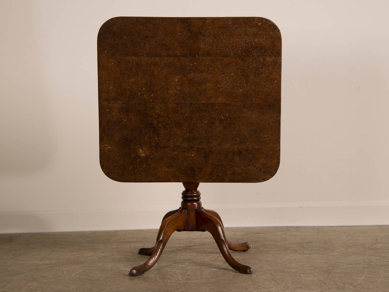 English George III Period Burl Walnut, Mahogany Tilt-Top Table, England circa 1780