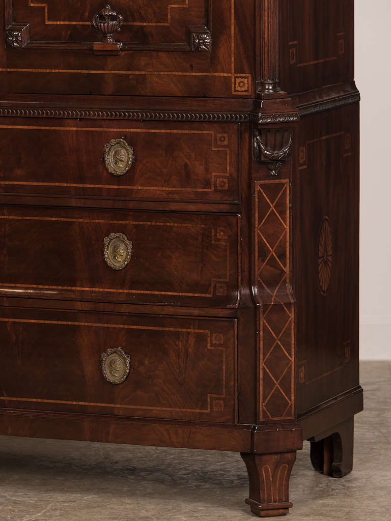 Neoclassical Dutch Mahogany Linen Press, Holland circa 1790 In Excellent Condition In Houston, TX