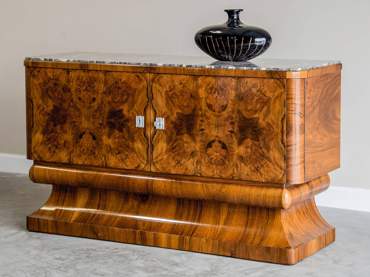 Art Deco Period Burl Walnut Buffet with Black Marble Top, France circa 1930 In Excellent Condition In Houston, TX