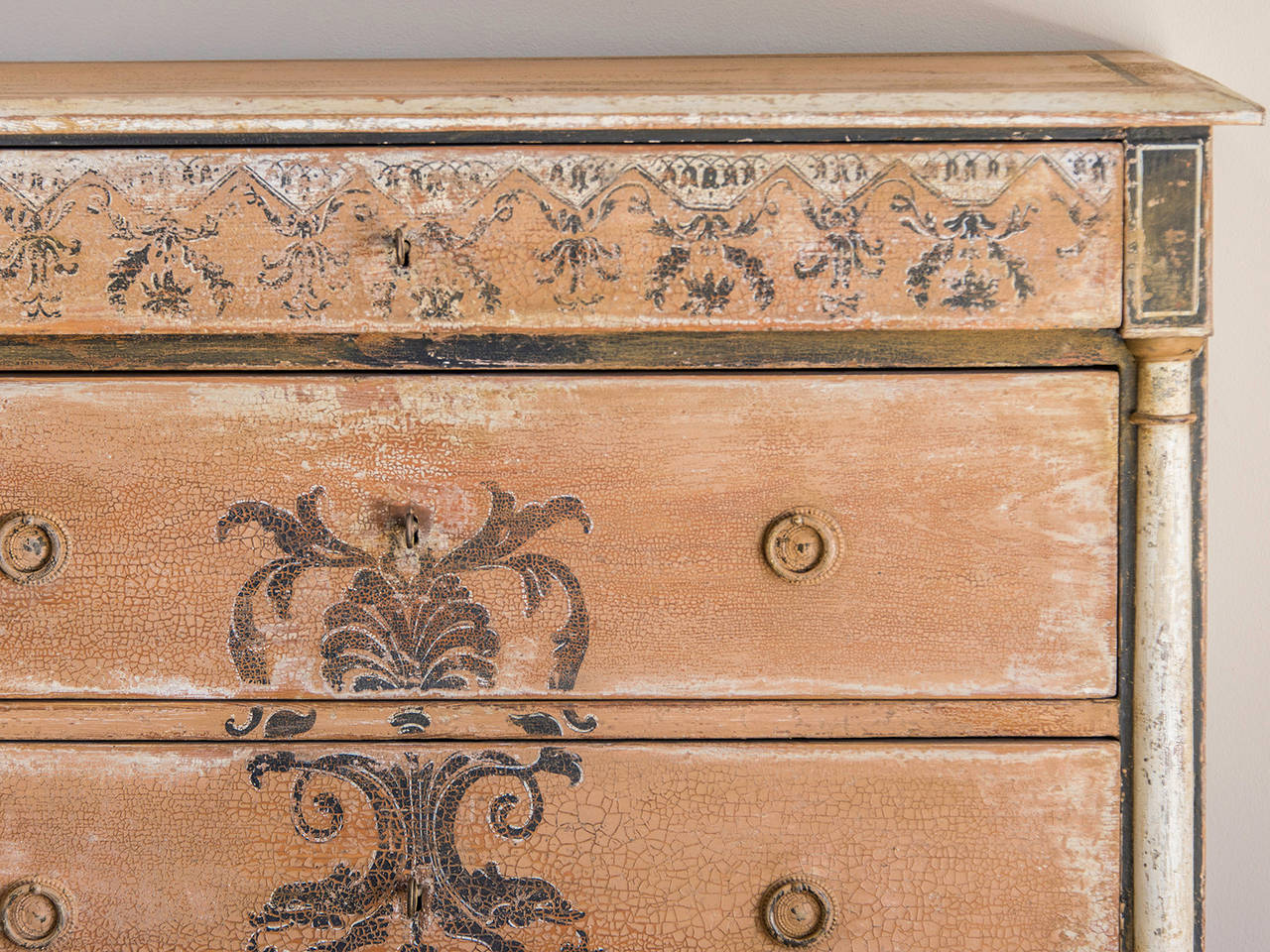 Empire Period Neoclassical Painted Chest of Drawers, Germany circa 1820 In Excellent Condition In Houston, TX
