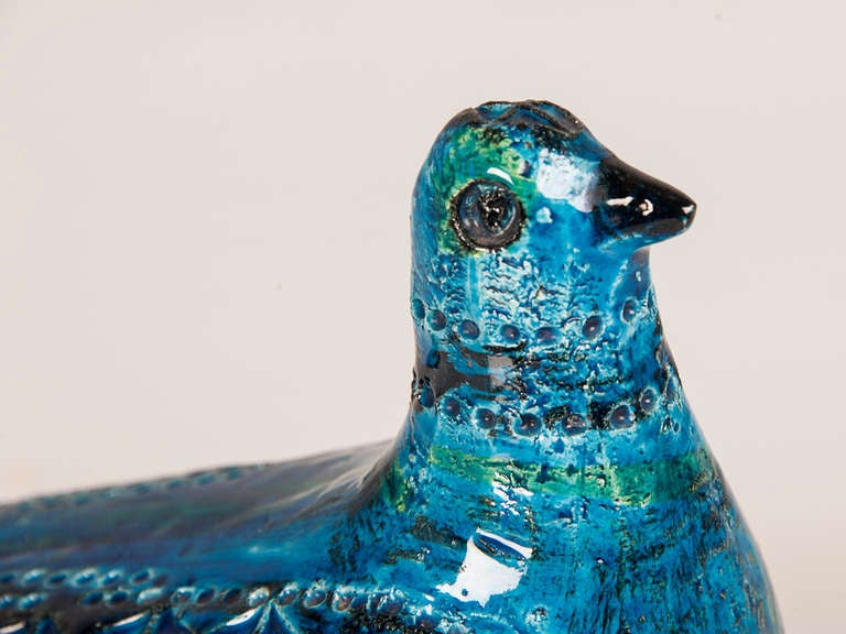 Italian Bitossi Turquoise Glazed Ceramic Figure of a Seated Bird, circa 1965 In Excellent Condition In Houston, TX