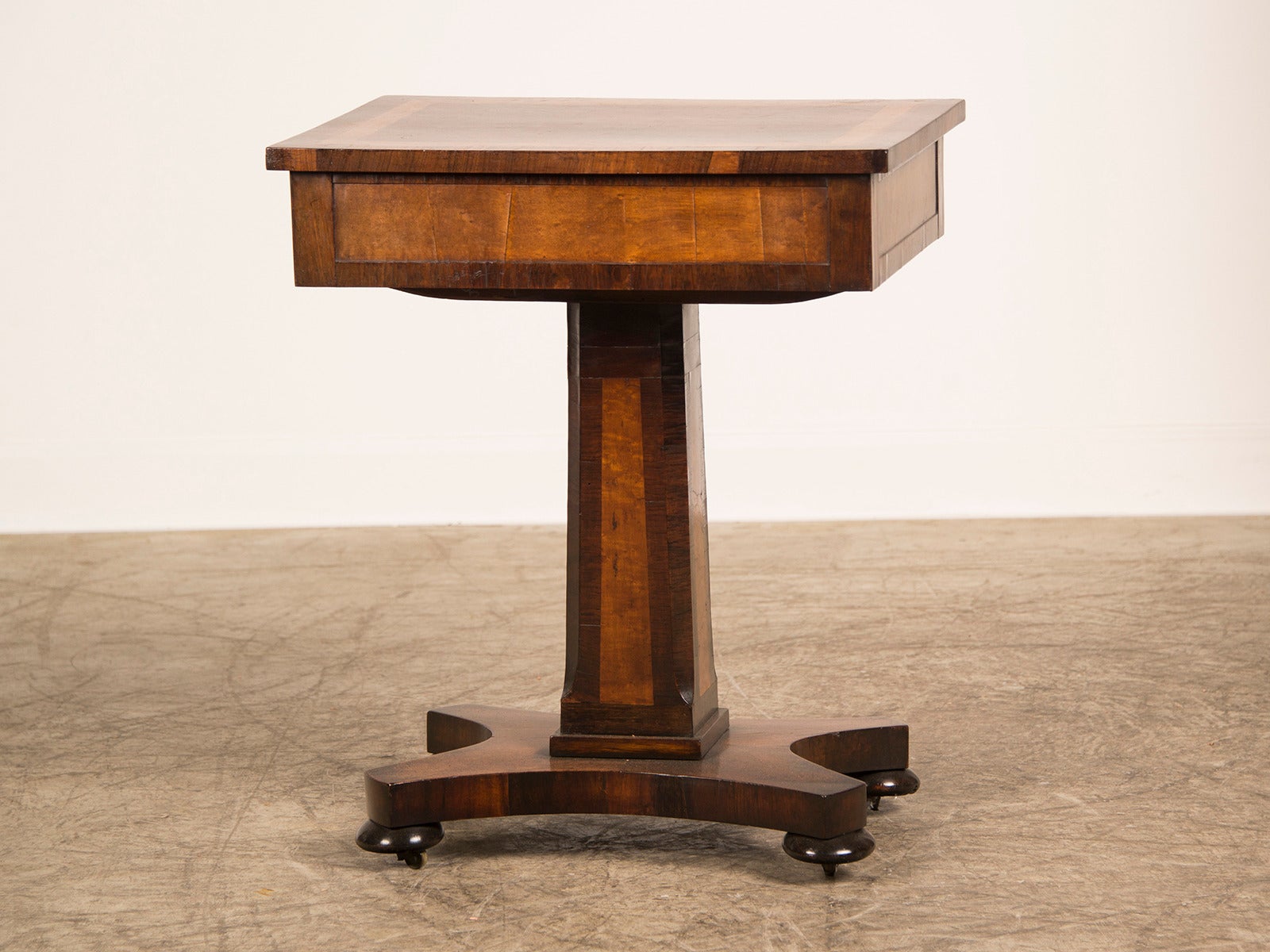 William IV period rosewood and walnut pedestal table with drawer, England c.1835