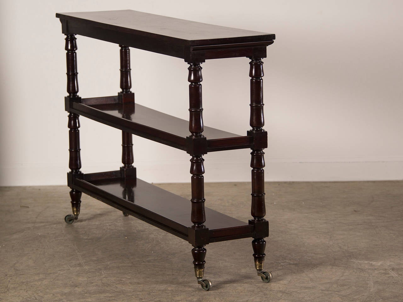 Antique English Regency Style Mahogany Butler's Stand or Etagere, circa 1860 In Excellent Condition In Houston, TX