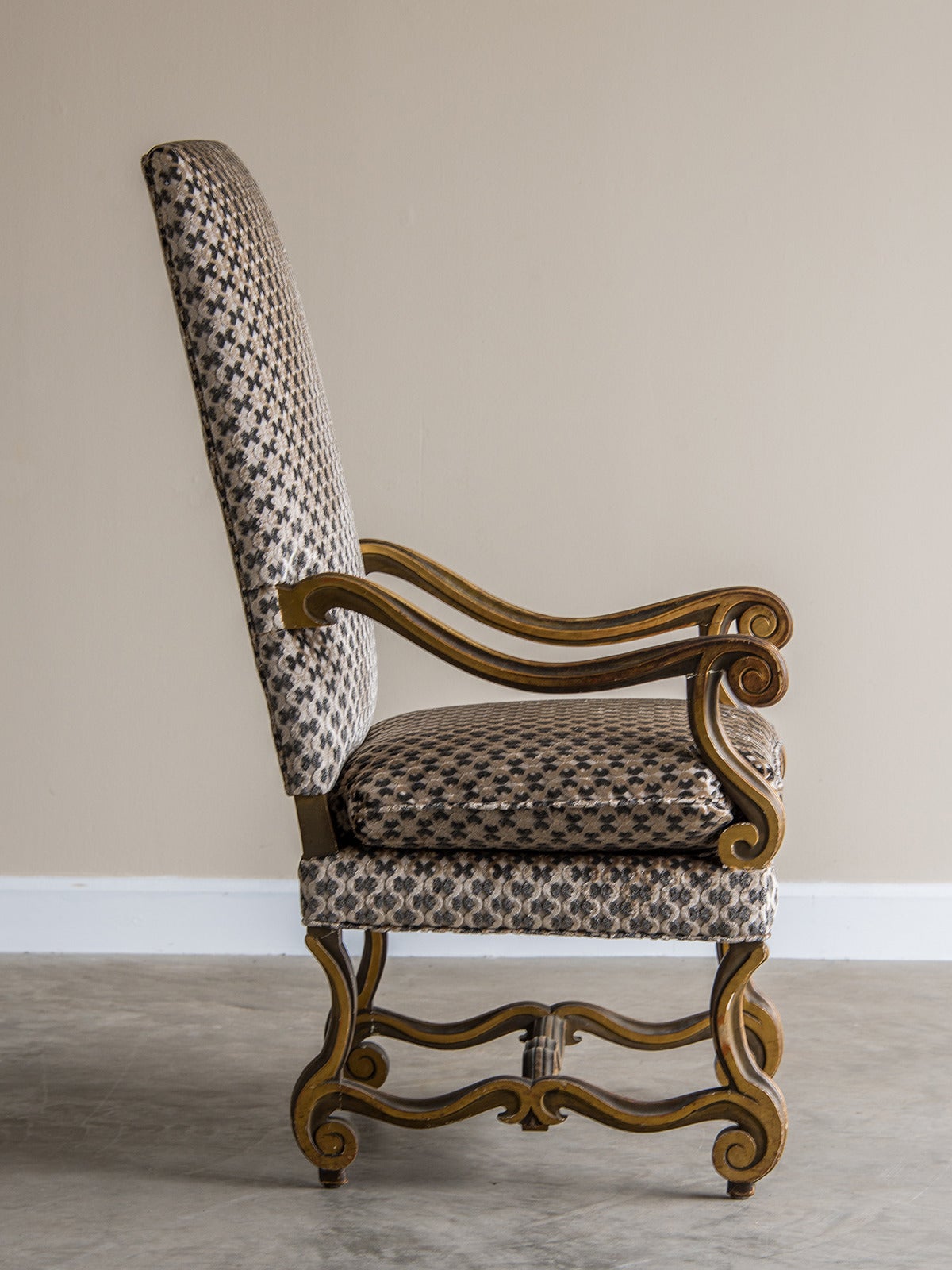 Receive our new selections direct from 1stdibs by email each week. Please click Follow Dealer below and see them first!

The sensuous lines of this elegant antique French mouton leg armchair circa 1875 first appeared during the reigns of Louis
