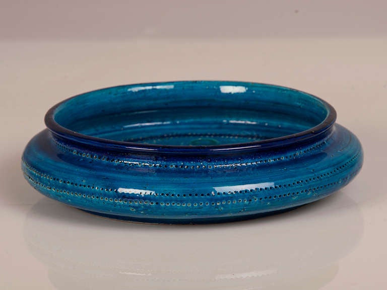 Mid-Century Modern Large Italian Bitossi Turquoise Glazed Patterned Bowl circa 1965