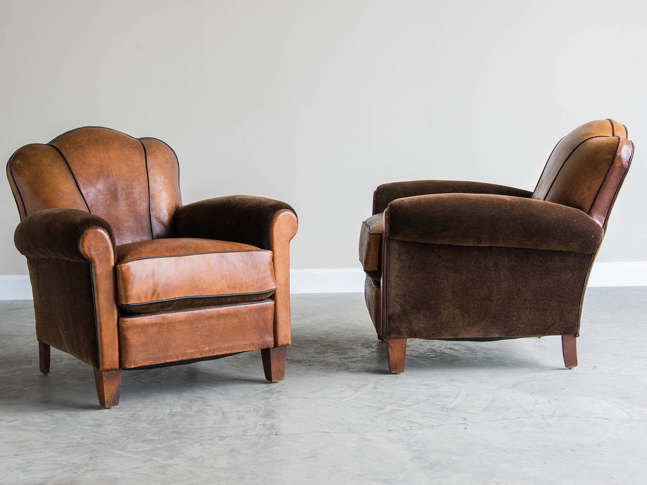 French Pair of Art Deco Leather Armchairs, France, circa 1930