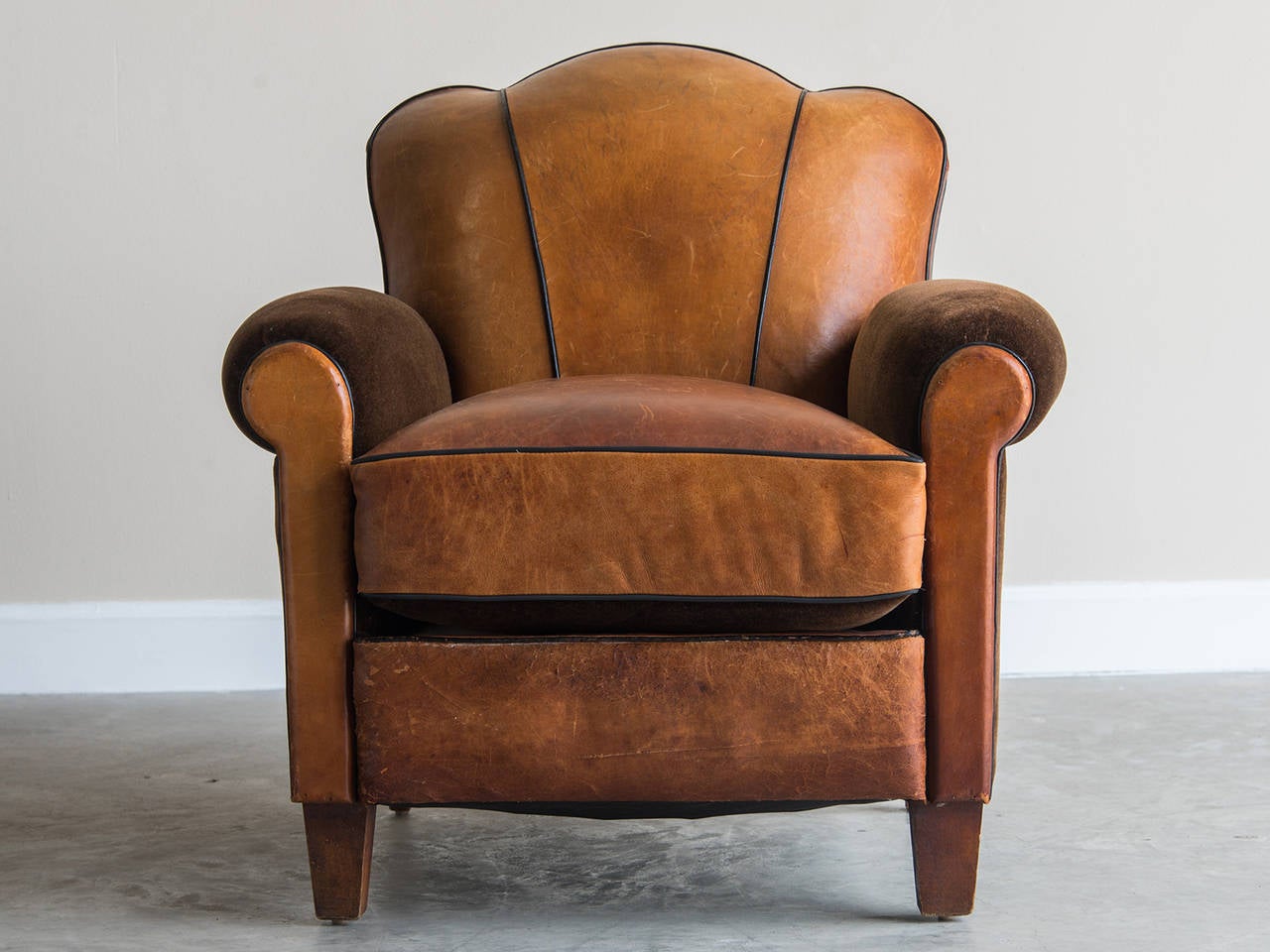 Pair of Art Deco Leather Armchairs, France, circa 1930 2