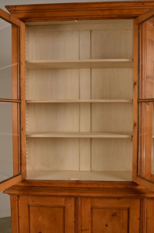 Antique English George III Style Pine Bookcase or Display Cabinet, circa 1860 In Excellent Condition In Houston, TX