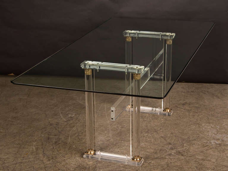 Vintage French Mid-Century Modern Lucite and Glass Table, circa 1960 3