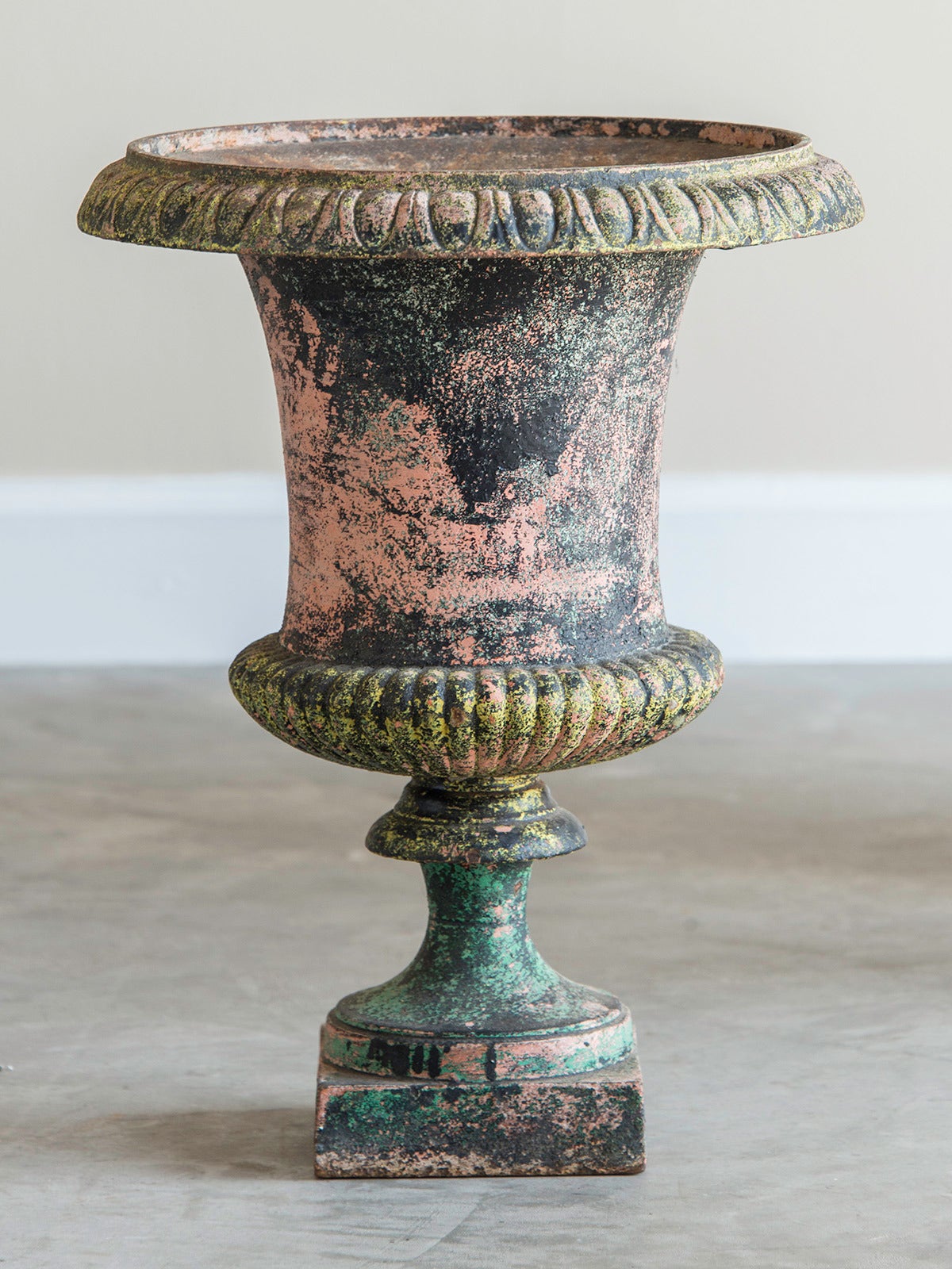 Classical Roman Set of Four Antique Italian Campana Style Cast Iron Urns, circa 1875 For Sale
