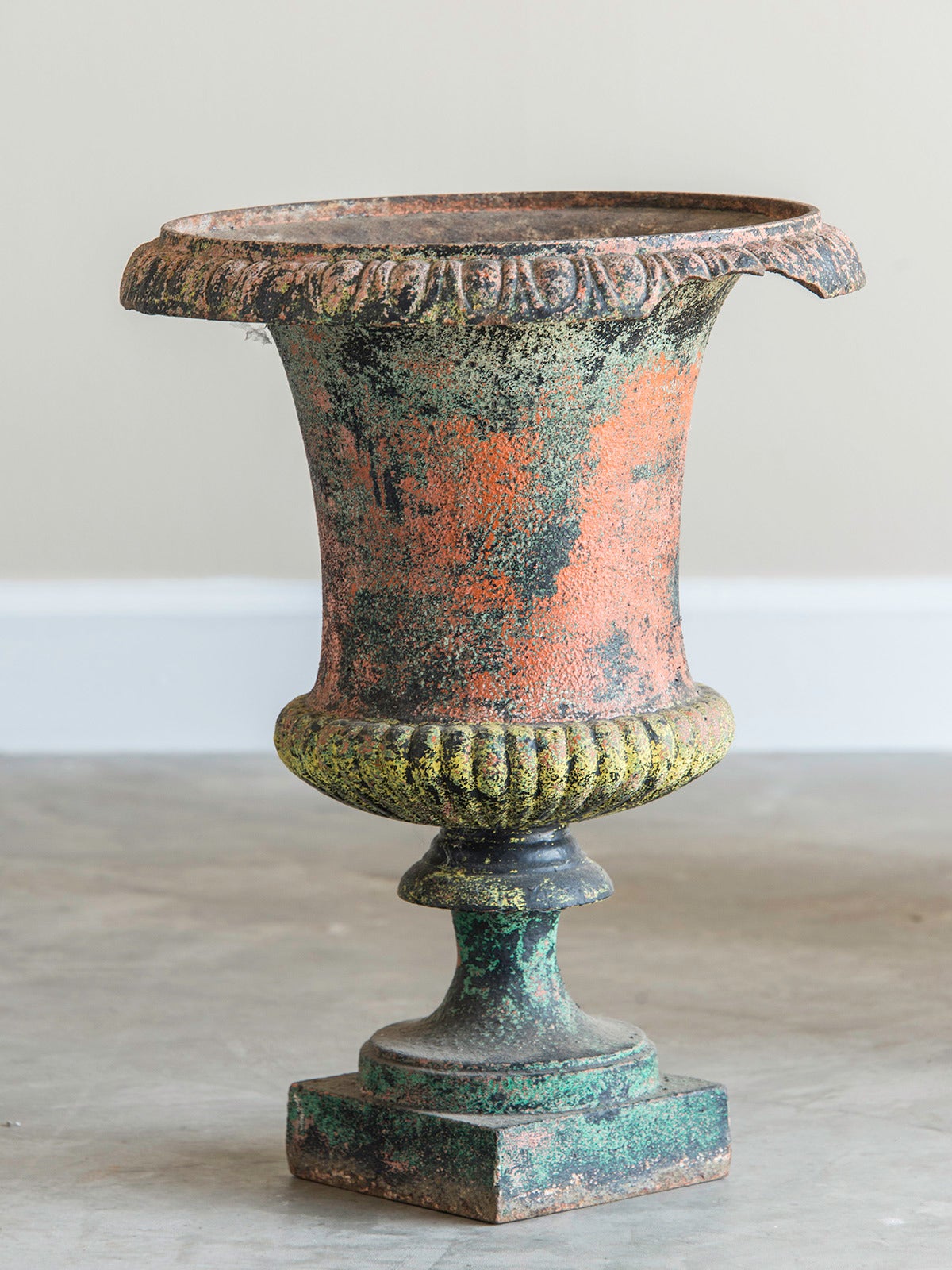 Set of Four Antique Italian Campana Style Cast Iron Urns, circa 1875 In Excellent Condition For Sale In Houston, TX