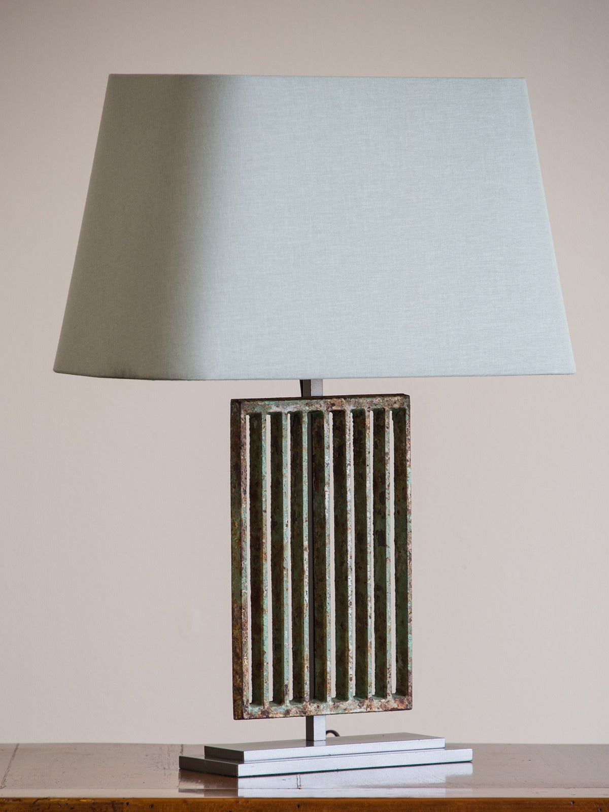 Pair of Art Deco Period Solid Iron Vintage French Grille Lamps, circa 1930 In Excellent Condition In Houston, TX