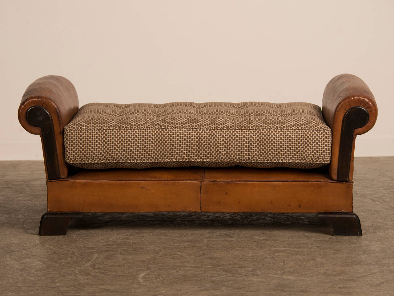 Mid-20th Century Art Deco Leather Day Bed, France circa 1930