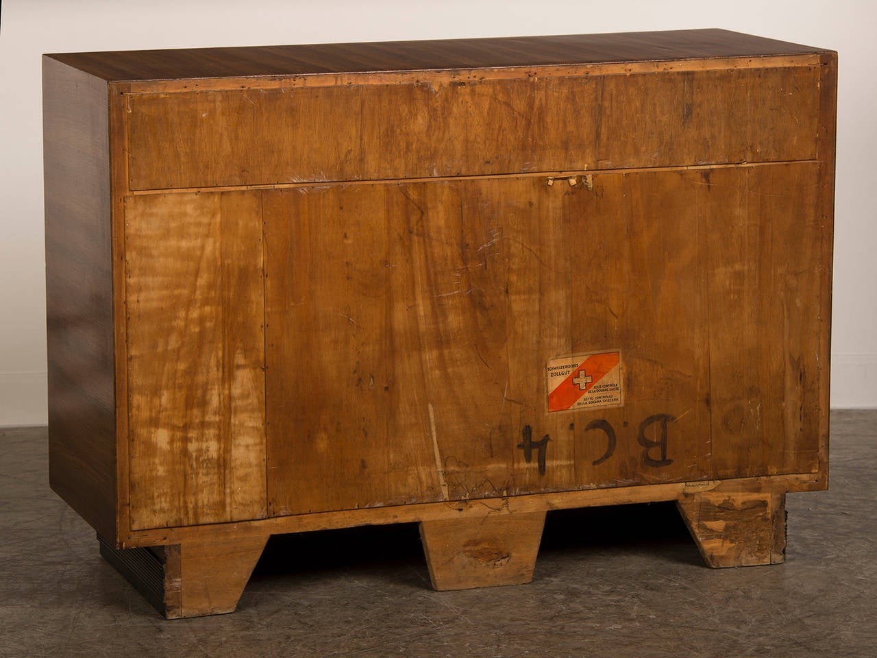 Vintage Italian Art Deco Period Walnut, Maple Chest of Drawers, circa 1930 For Sale 3