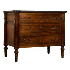 A Restauration period walnut chest of drawers from France c.1830 A Restauration period walnut chest of drawers from France c.1830