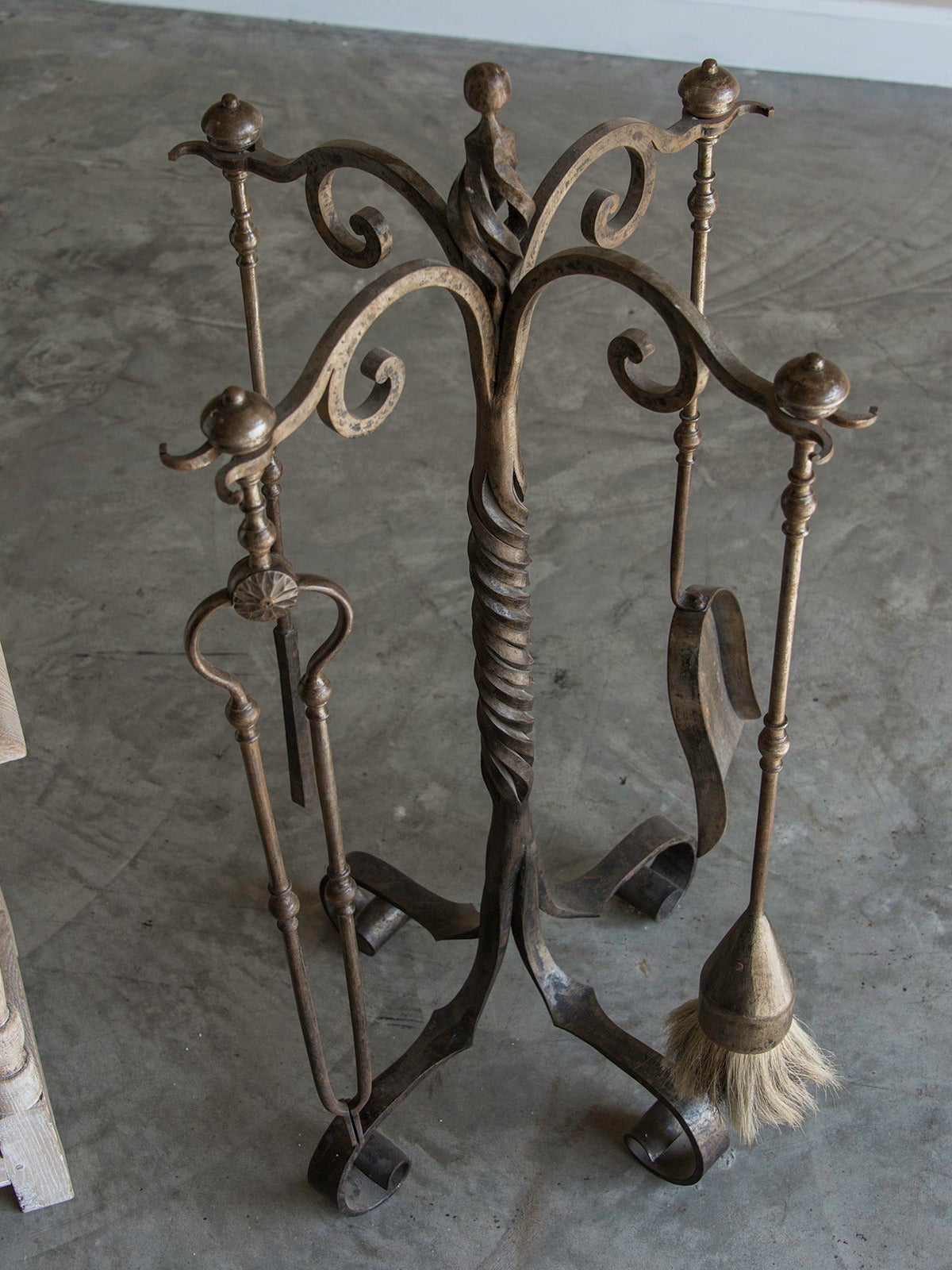 Set of French Forged Iron Fireplace Tools, Belle Époque Period circa 1920 1
