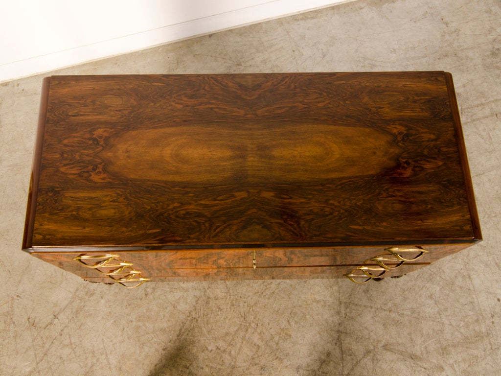 An exceptional Art Moderne walnut chest from Italy c.1940 In Excellent Condition In Houston, TX