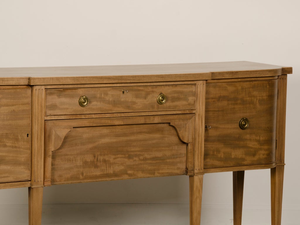 Antique English Pale Mahogany Sheraton Sideboard, circa 1875 1