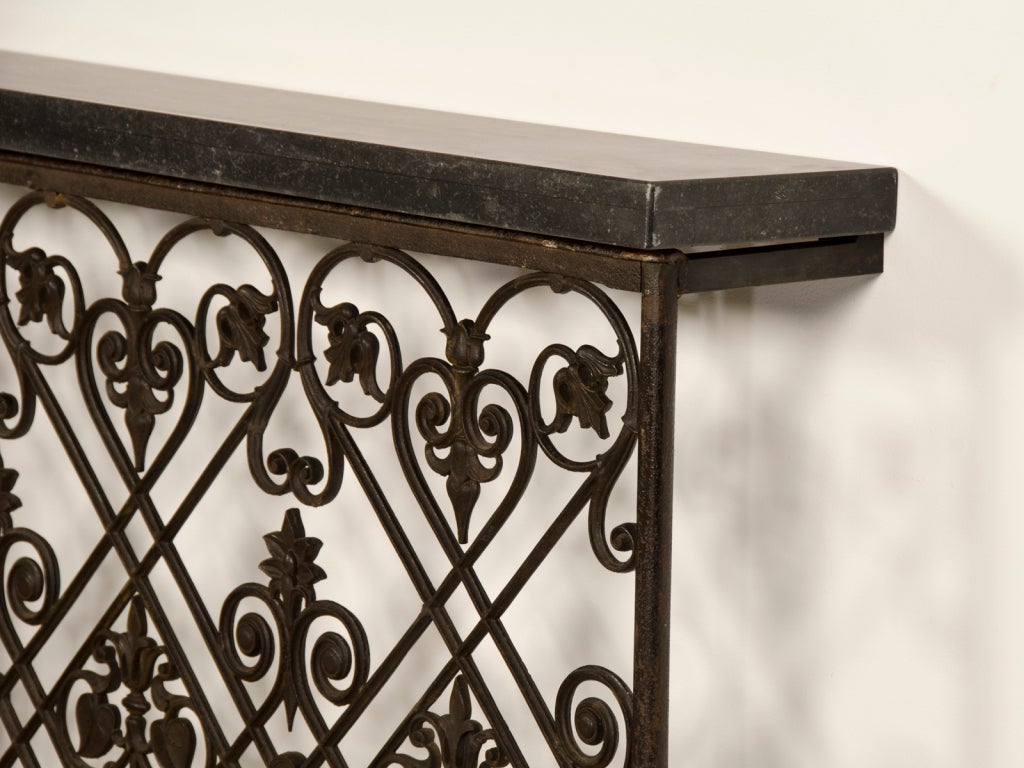 A sensational cast iron balcony railing from France c.1875 In Excellent Condition In Houston, TX