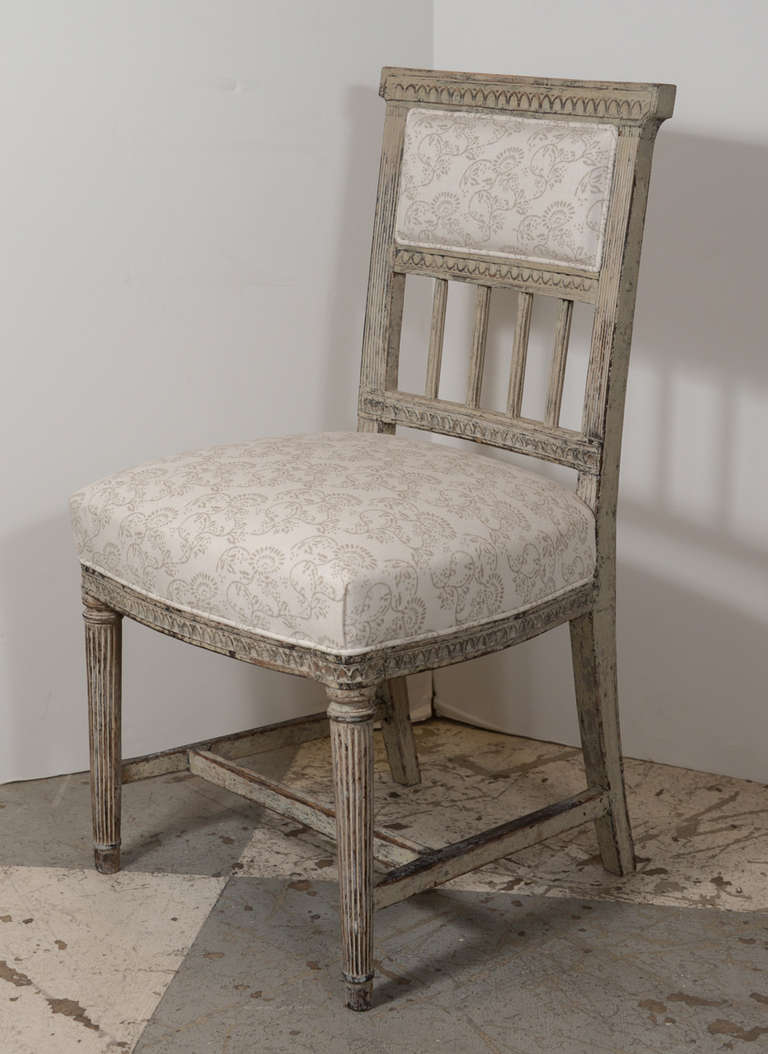 Gustavian Dining Chairs In Good Condition For Sale In Houston, TX