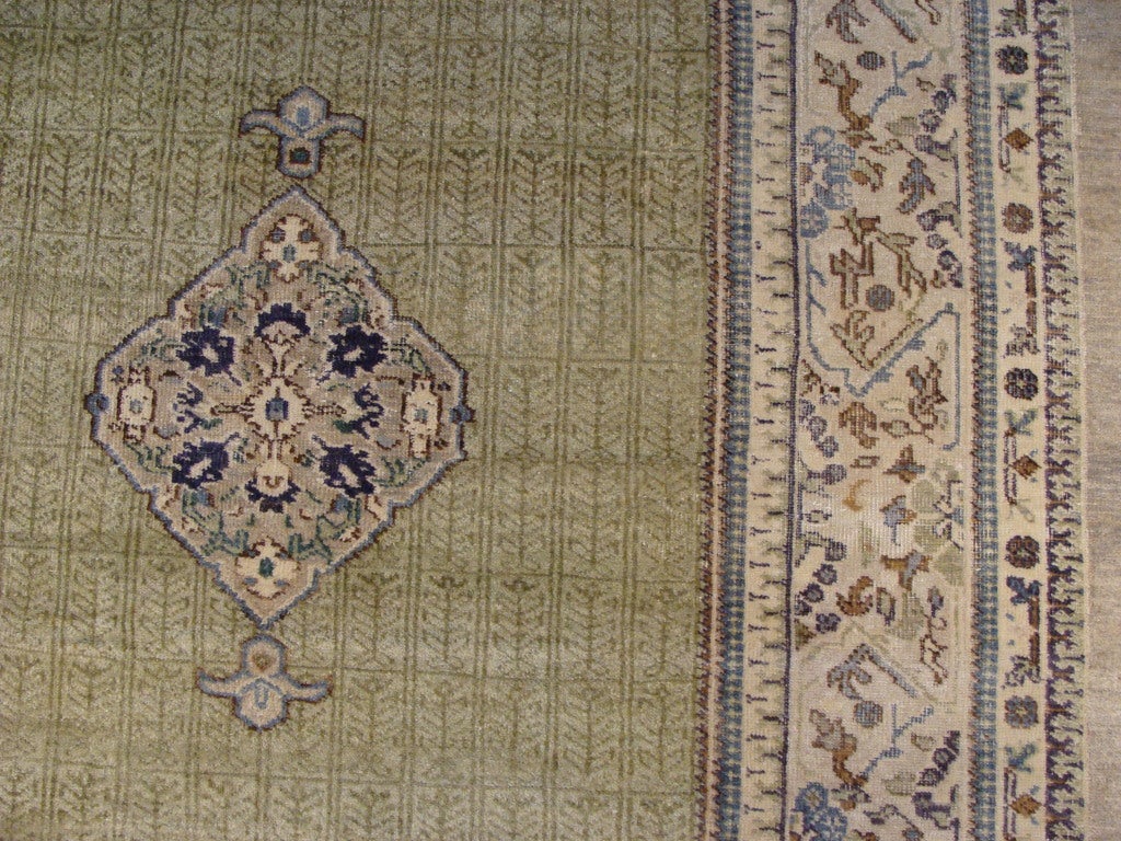 Antique Lahore carpet: size 9' x 13'1"