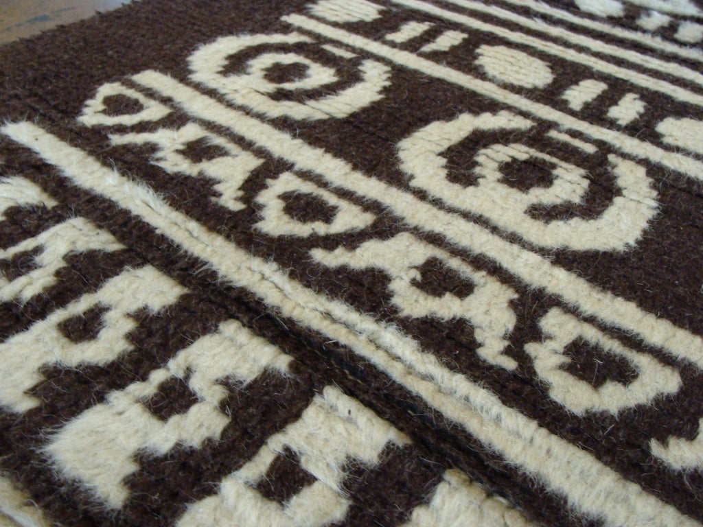 Vintage Italian Modernist carpet: size 4'3" x 6'7"
