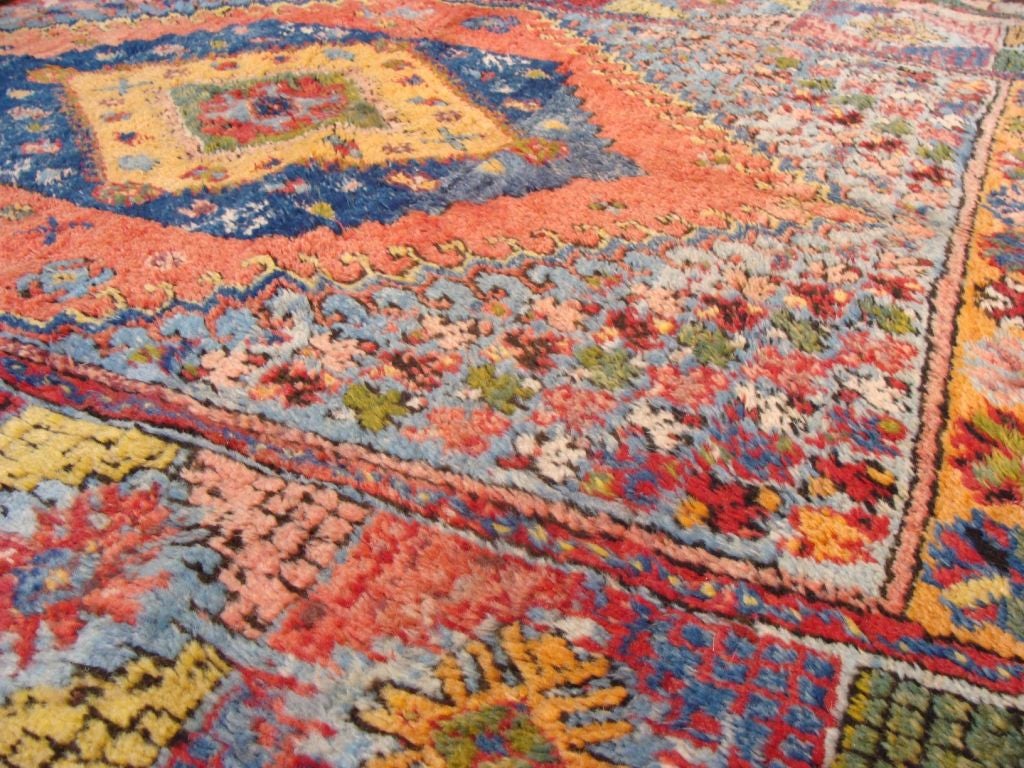 Antique Moroccan Rug In Excellent Condition For Sale In Houston, TX