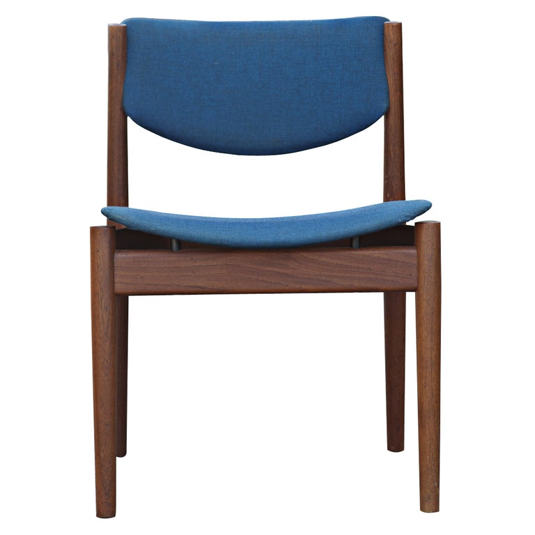 Scandinave moderne Quatre chaises de salle à manger Finn Juhl pour France & Sons en vente