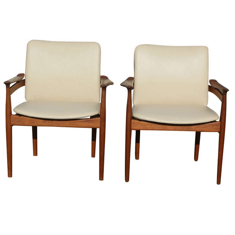 Set of Eight Danish Teak Leather Dining Chairs Finn Juhl Side and Armchairs 3