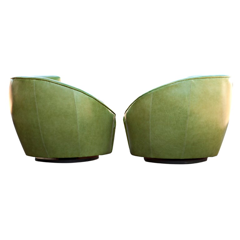Mid-Century Modern Pair Of Vladamir Kagan Patent Leather Nautilus Swivel Lounge Chairs