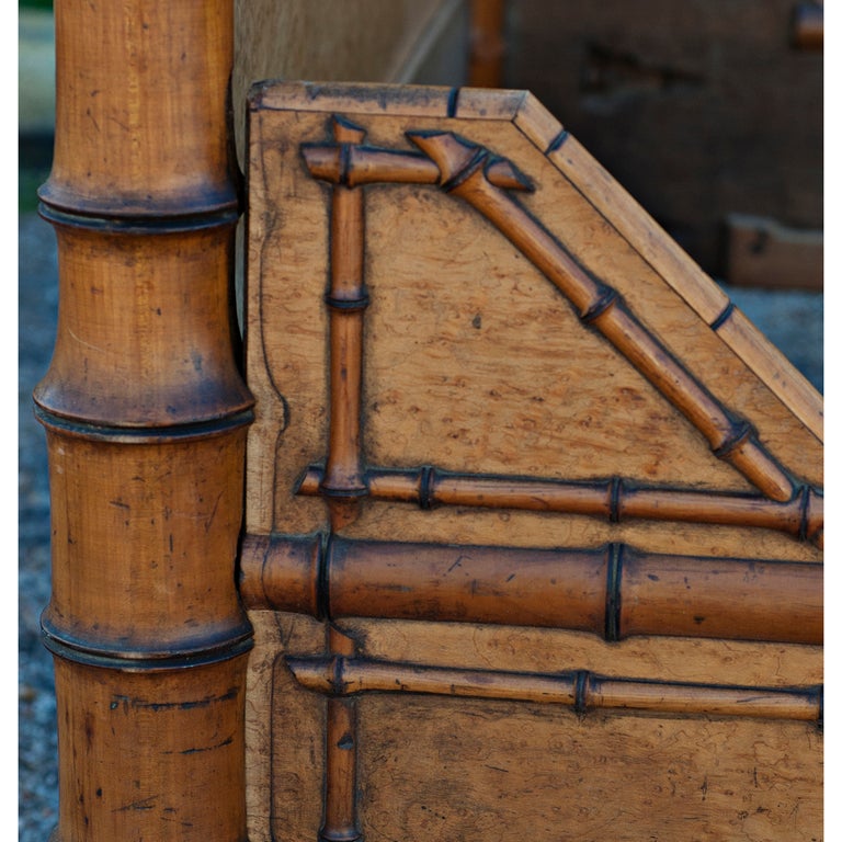 Vintage Faux Bamboo and Wood Bed In Good Condition In Pasadena, TX