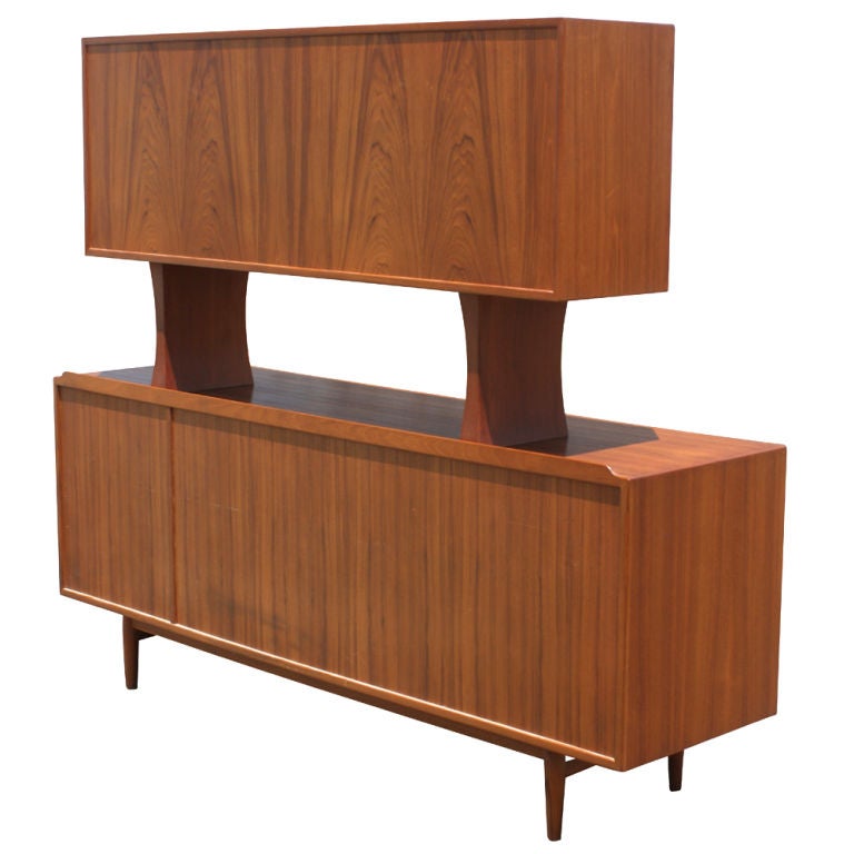 Arne Vodder For Sibast Scandinavian China Cabinet Sideboard In Excellent Condition In Pasadena, TX