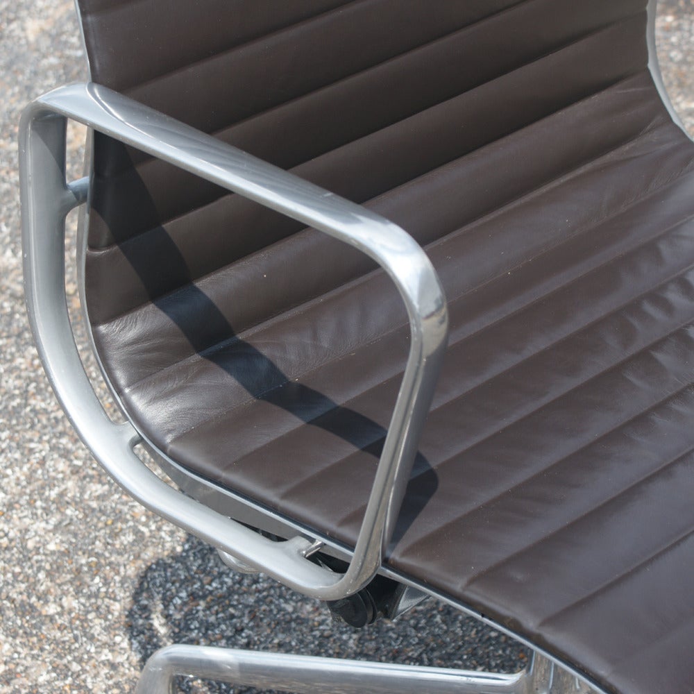 Aluminum One Eames For Herman Miller Executive Chair For Sale