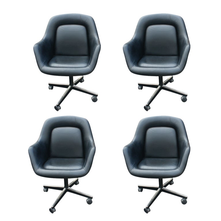 One Max Pearson For Knoll Black Leather Executive Chair 