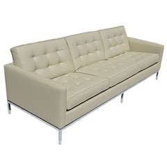 Florence Knoll Tufted Leather Sofa 6