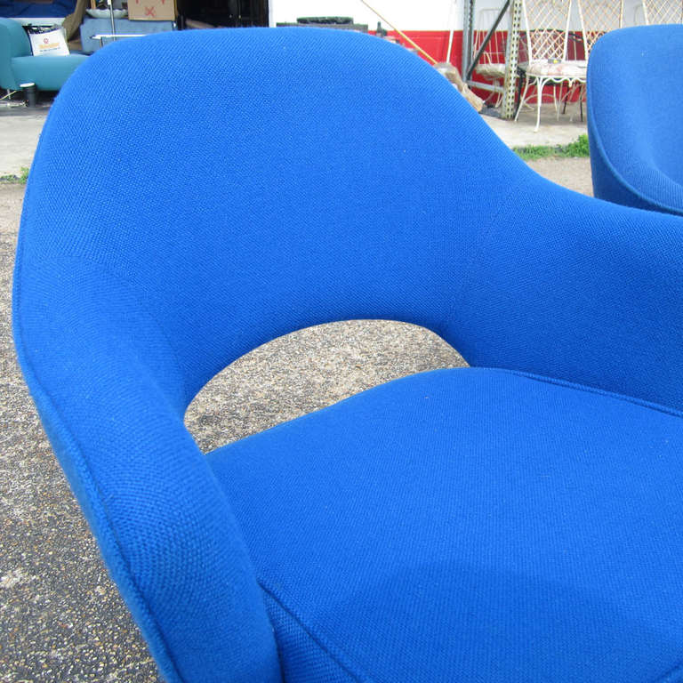 American Eero Saarinen for Knoll Blue Executive Arm Chairs Set of Four