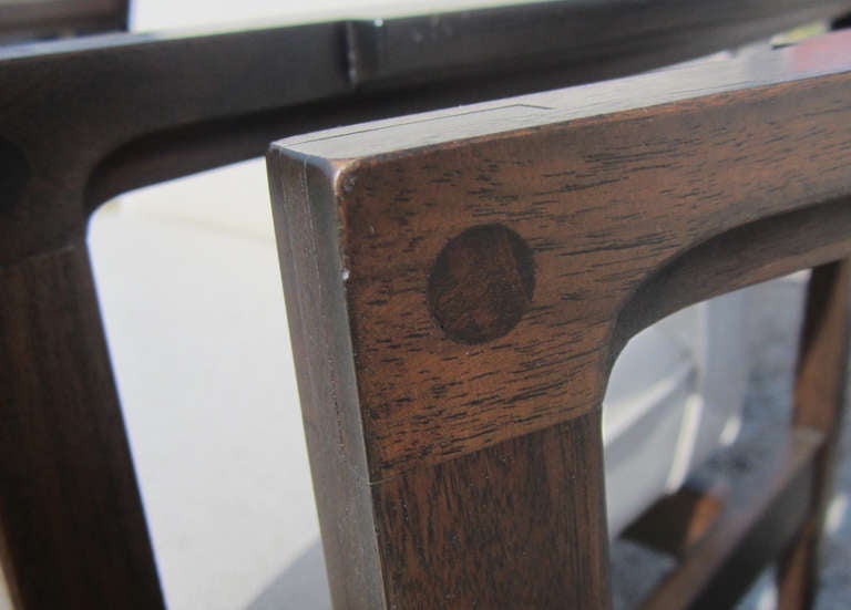 Pareja de sillones con brazos estilo Jens Risom mediados del siglo XX en venta