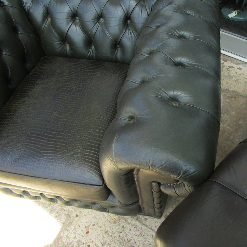 Pair of Vintage Chesterfield Lounge Chairs 1