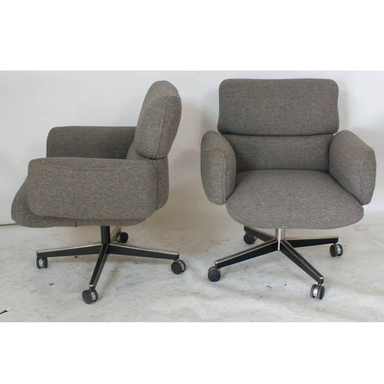 Mid-Century Modern 1 vintage Knoll Zapf Vintage Executive Low Back Armchairs
