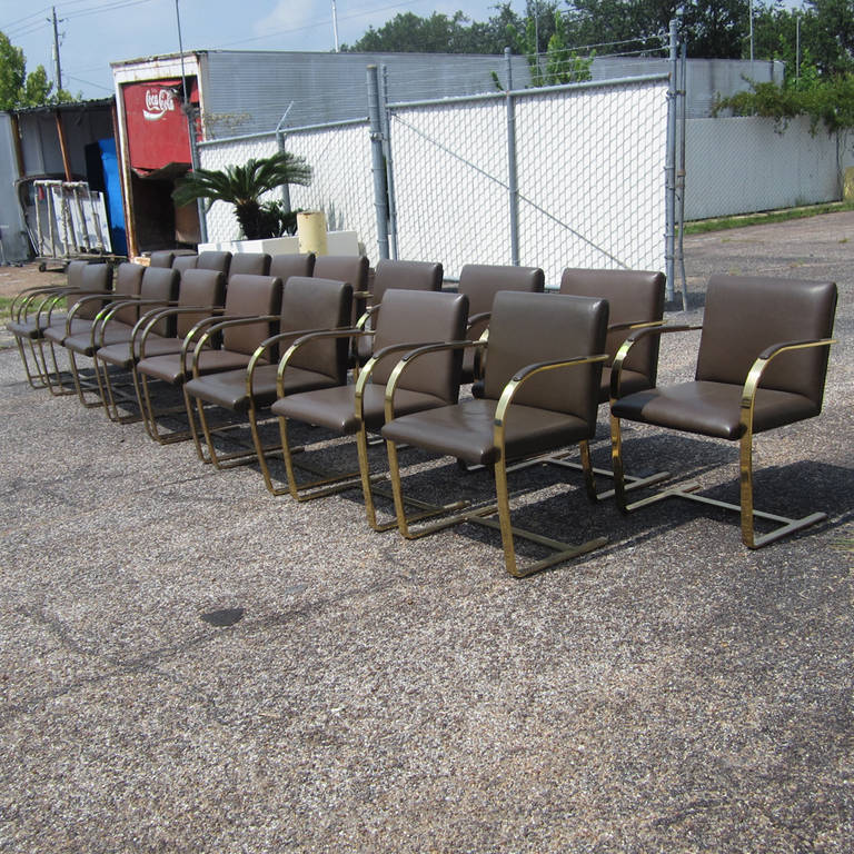 1 Brass Flat-Bar Brno Chairs by Mies Van Der Rohe In Good Condition In Pasadena, TX