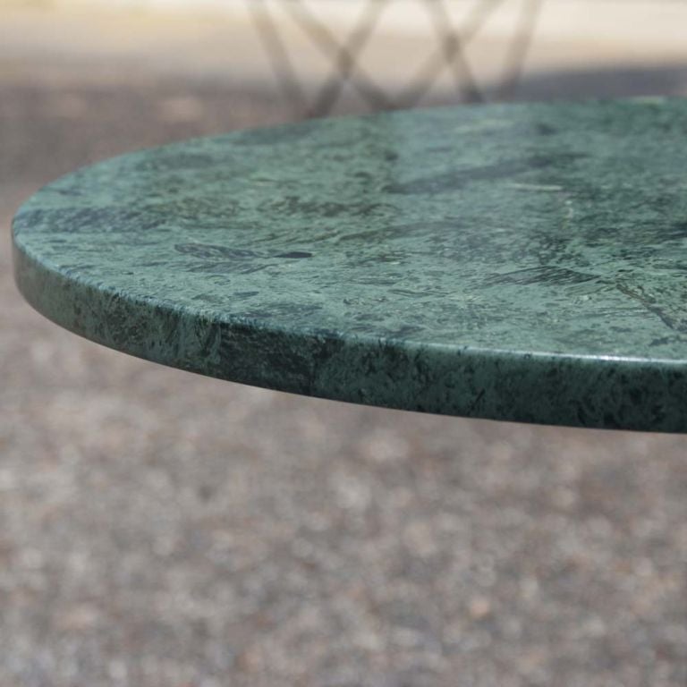Pair Of Green Marble And Chrome Side Tables In Good Condition In Pasadena, TX