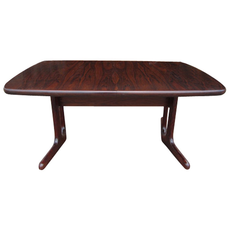 Dyrlund Danish Modern Scandinavian Rosewood Dining Table