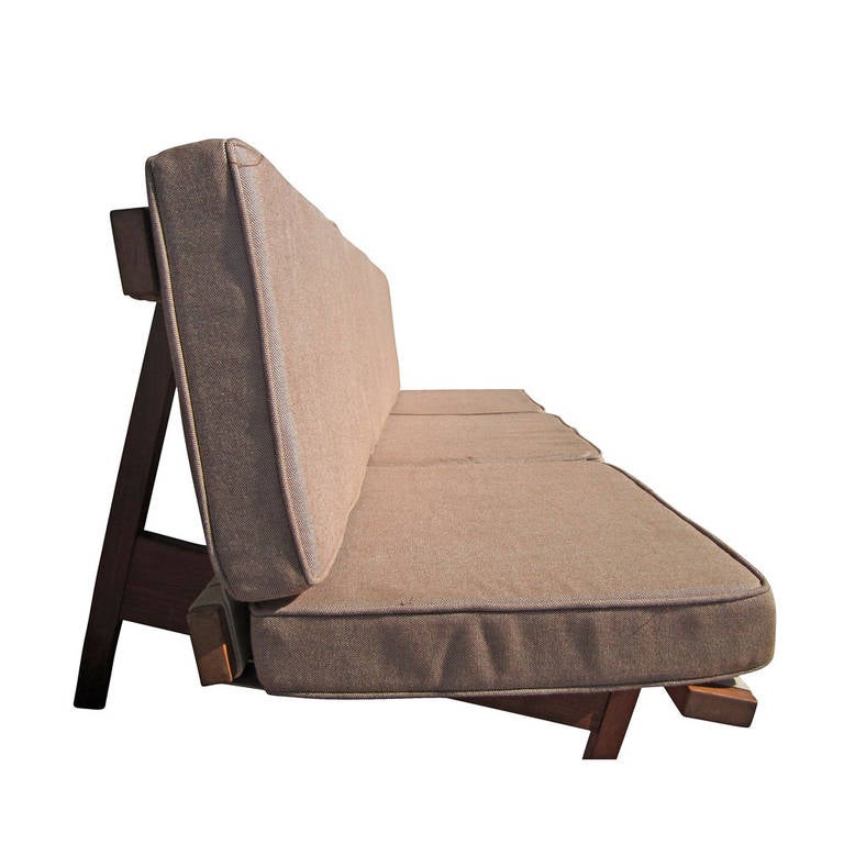 Knoll-Sofa mit Ahornholzrahmen von Lewis Butler für Knoll im Zustand „Gut“ im Angebot in Pasadena, TX