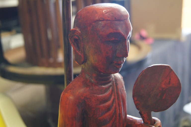 Lampada orientale d'epoca con Buddha intagliato a mano In condizioni buone in vendita a Pasadena, TX