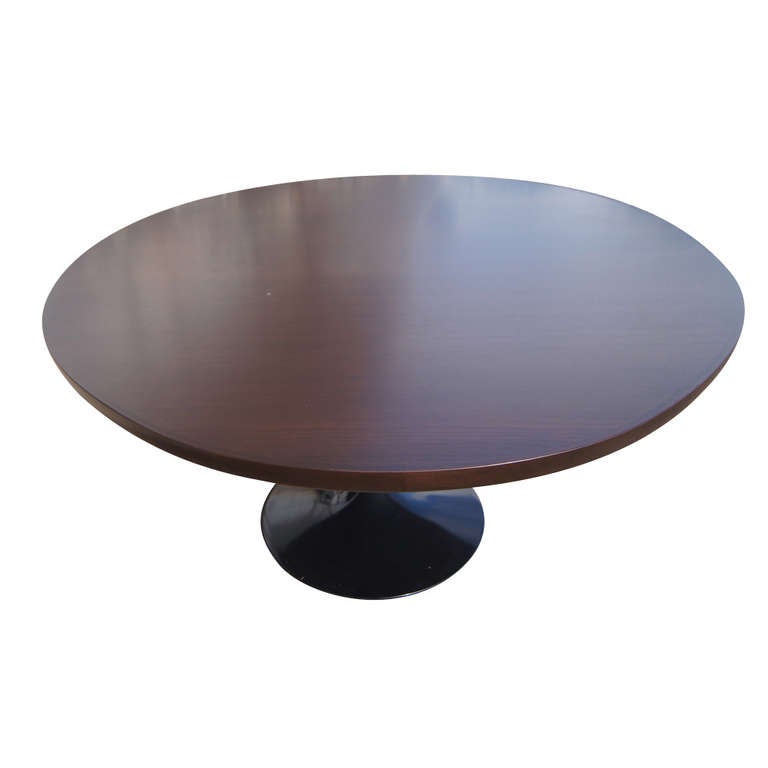 Grand piédestal de conférence pour table à manger Saarinen Knoll - Collection Tulip